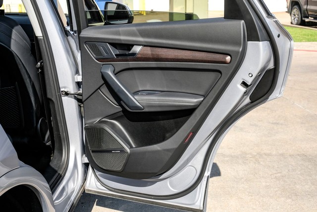 Audi Q5 Vehicle Main Gallery Image 57