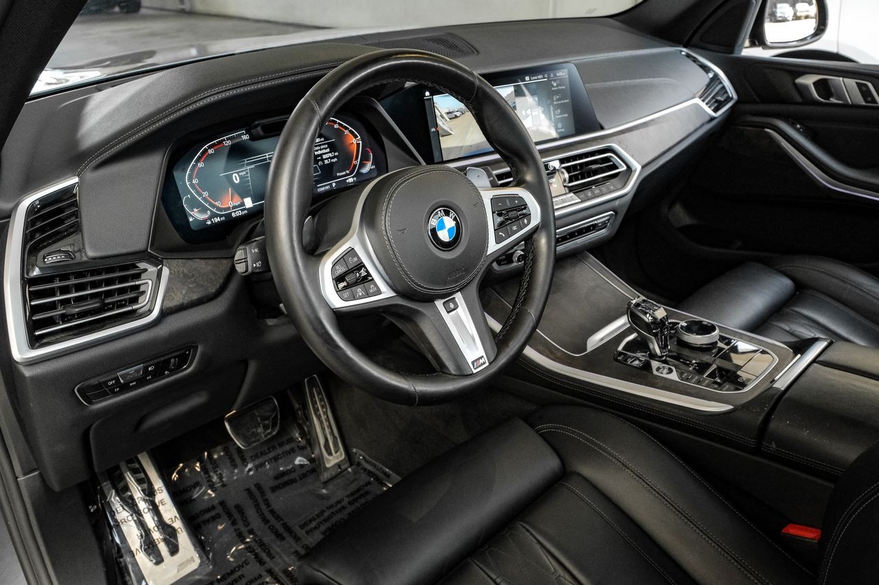 BMW X5 Vehicle Main Gallery Image 03