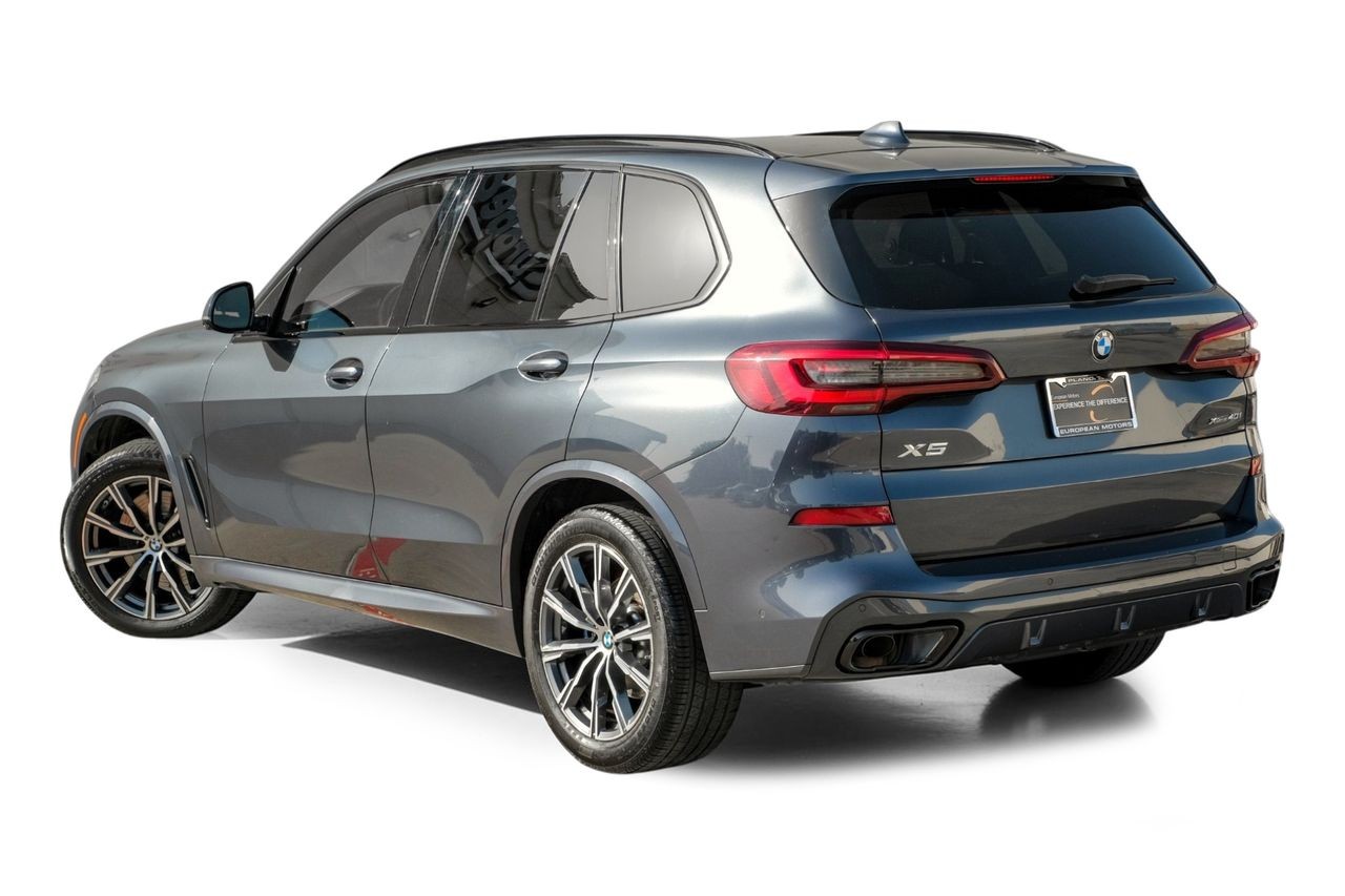 BMW X5 Vehicle Main Gallery Image 11