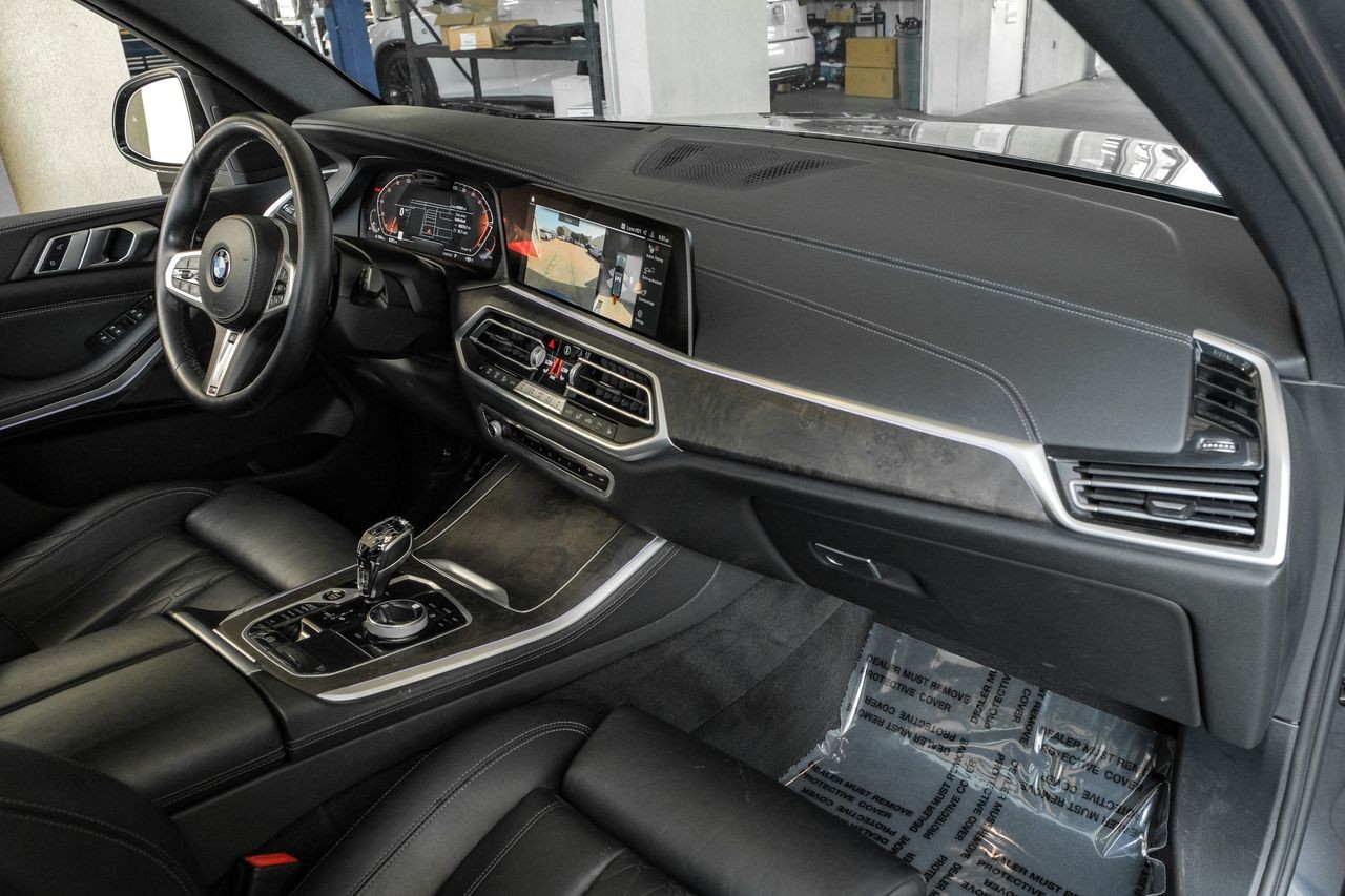BMW X5 Vehicle Main Gallery Image 13