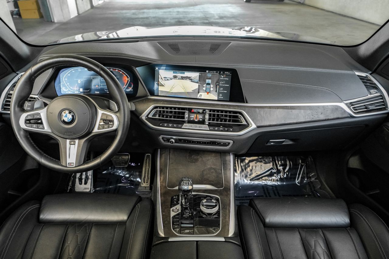 BMW X5 Vehicle Main Gallery Image 15