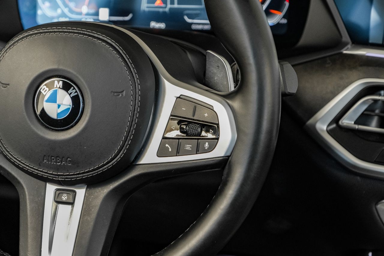 BMW X5 Vehicle Main Gallery Image 19