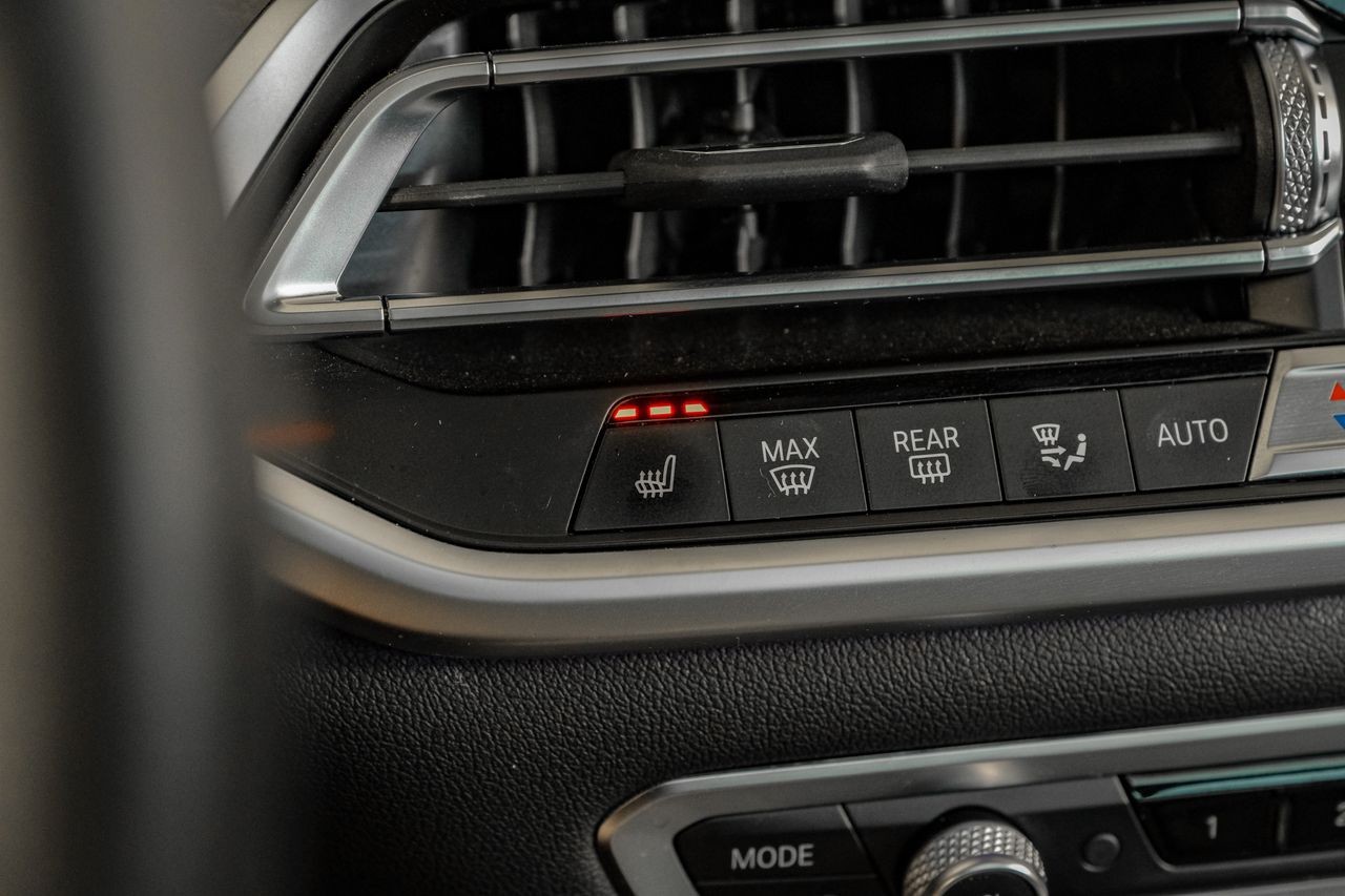 BMW X5 Vehicle Main Gallery Image 35