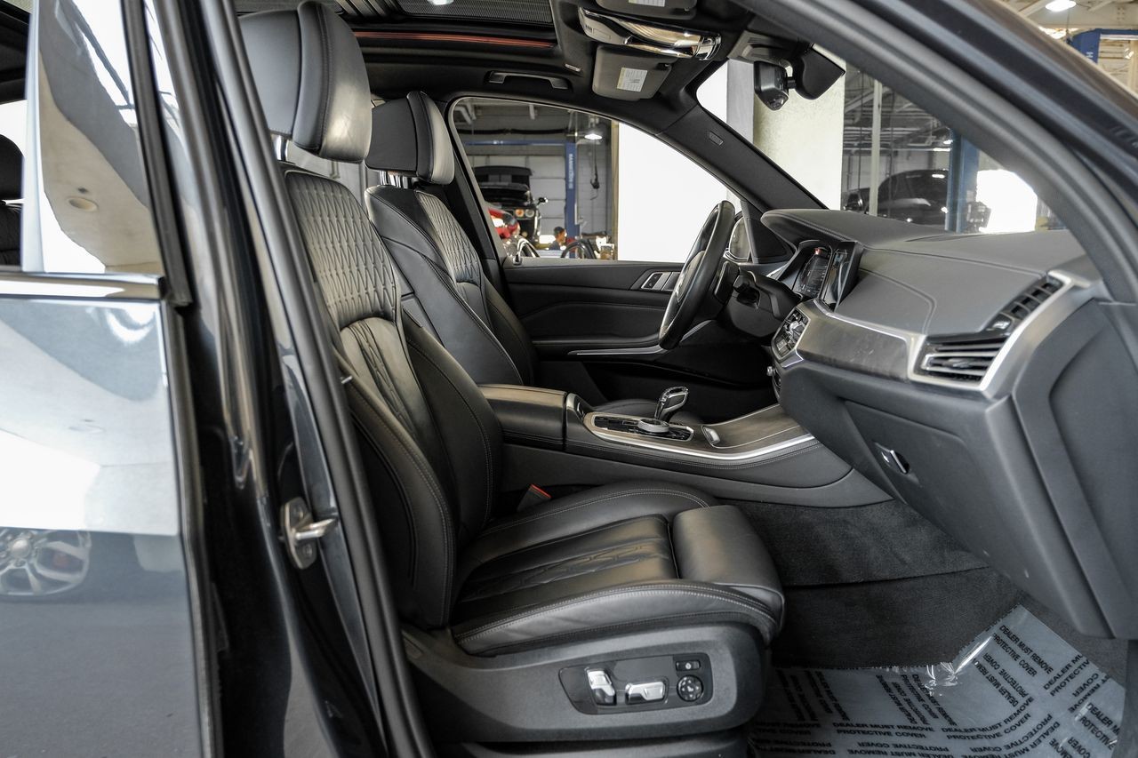 BMW X5 Vehicle Main Gallery Image 44