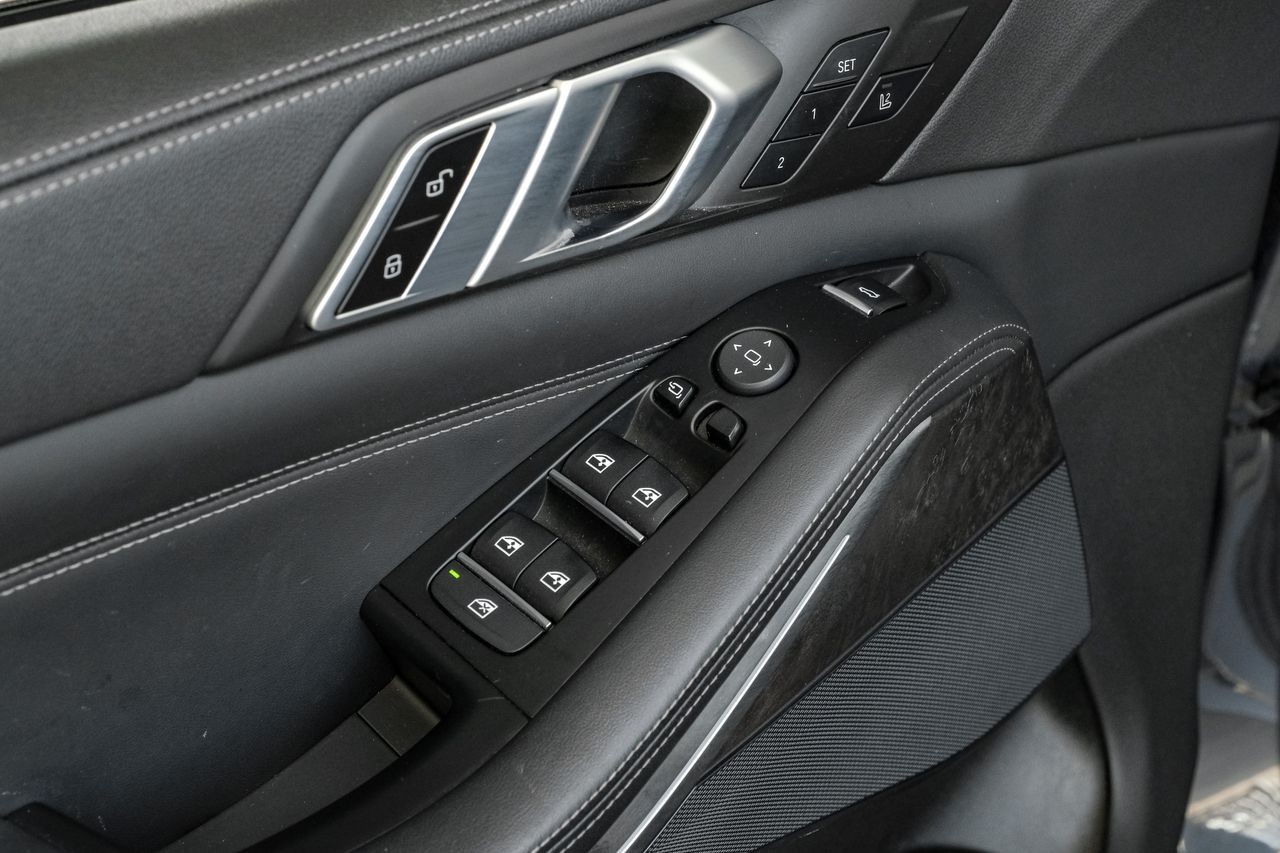 BMW X5 Vehicle Main Gallery Image 56