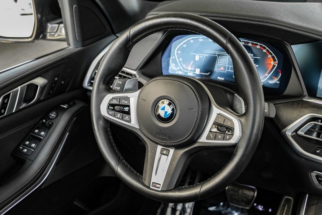 BMW X5 Vehicle Main Gallery Image 17