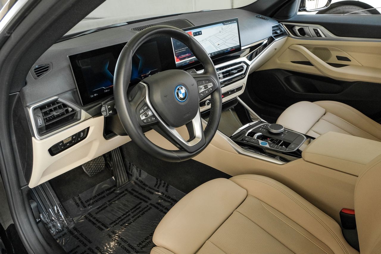 BMW i4 Vehicle Main Gallery Image 03
