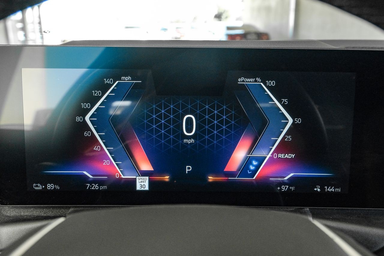 BMW i4 Vehicle Main Gallery Image 20
