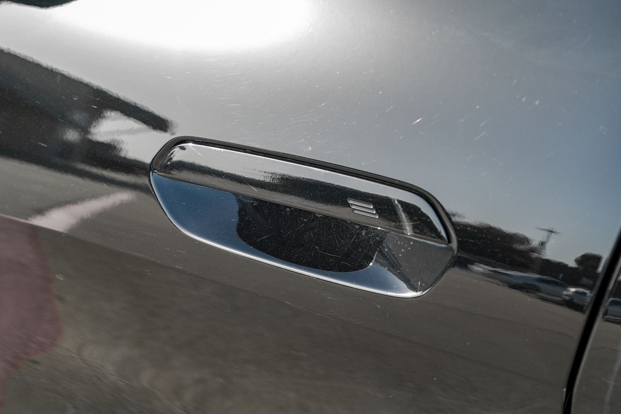 BMW i4 Vehicle Main Gallery Image 45