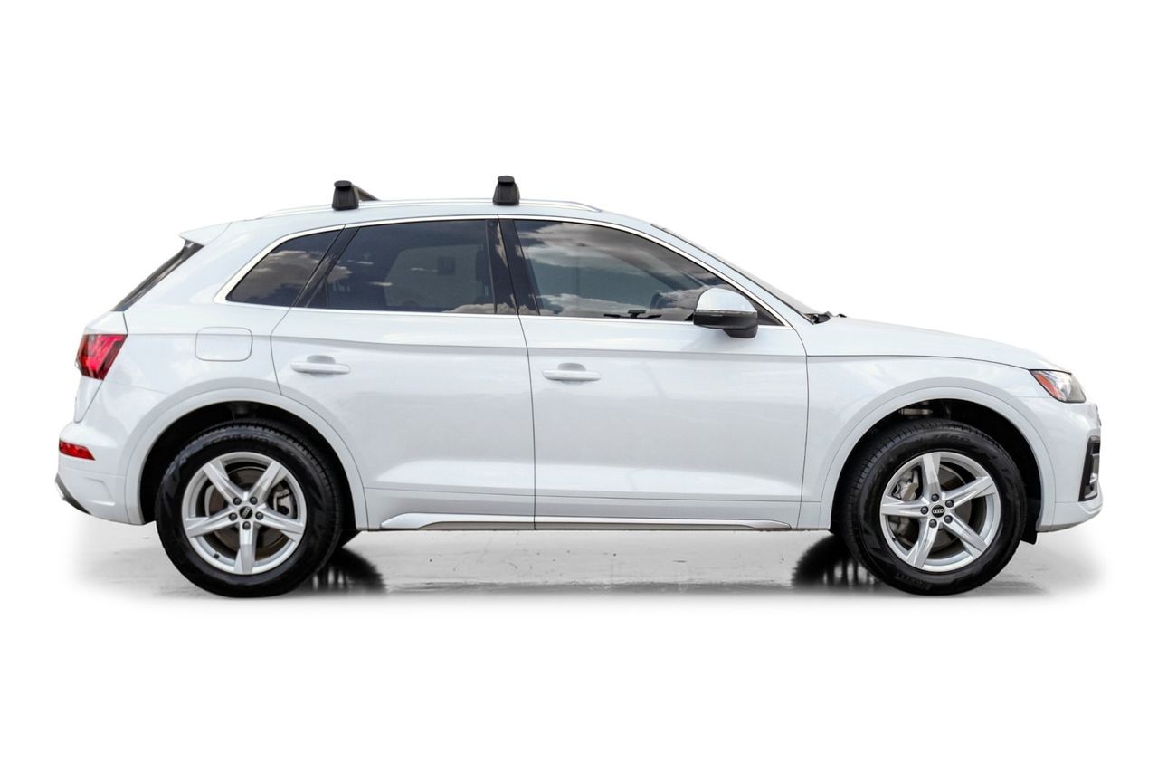 Audi Q5 Vehicle Main Gallery Image 08