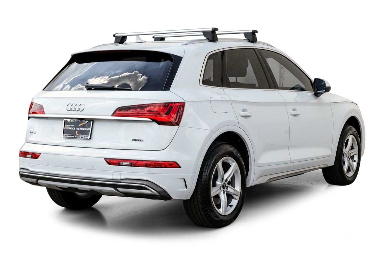 Audi Q5 Vehicle Main Gallery Image 09