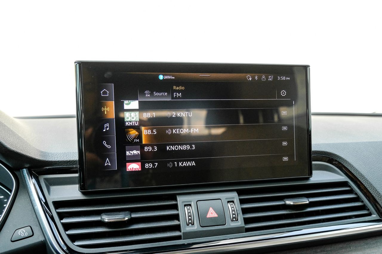 Audi Q5 Vehicle Main Gallery Image 28