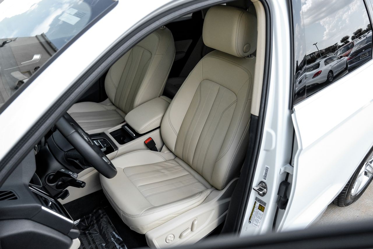 Audi Q5 Vehicle Main Gallery Image 31