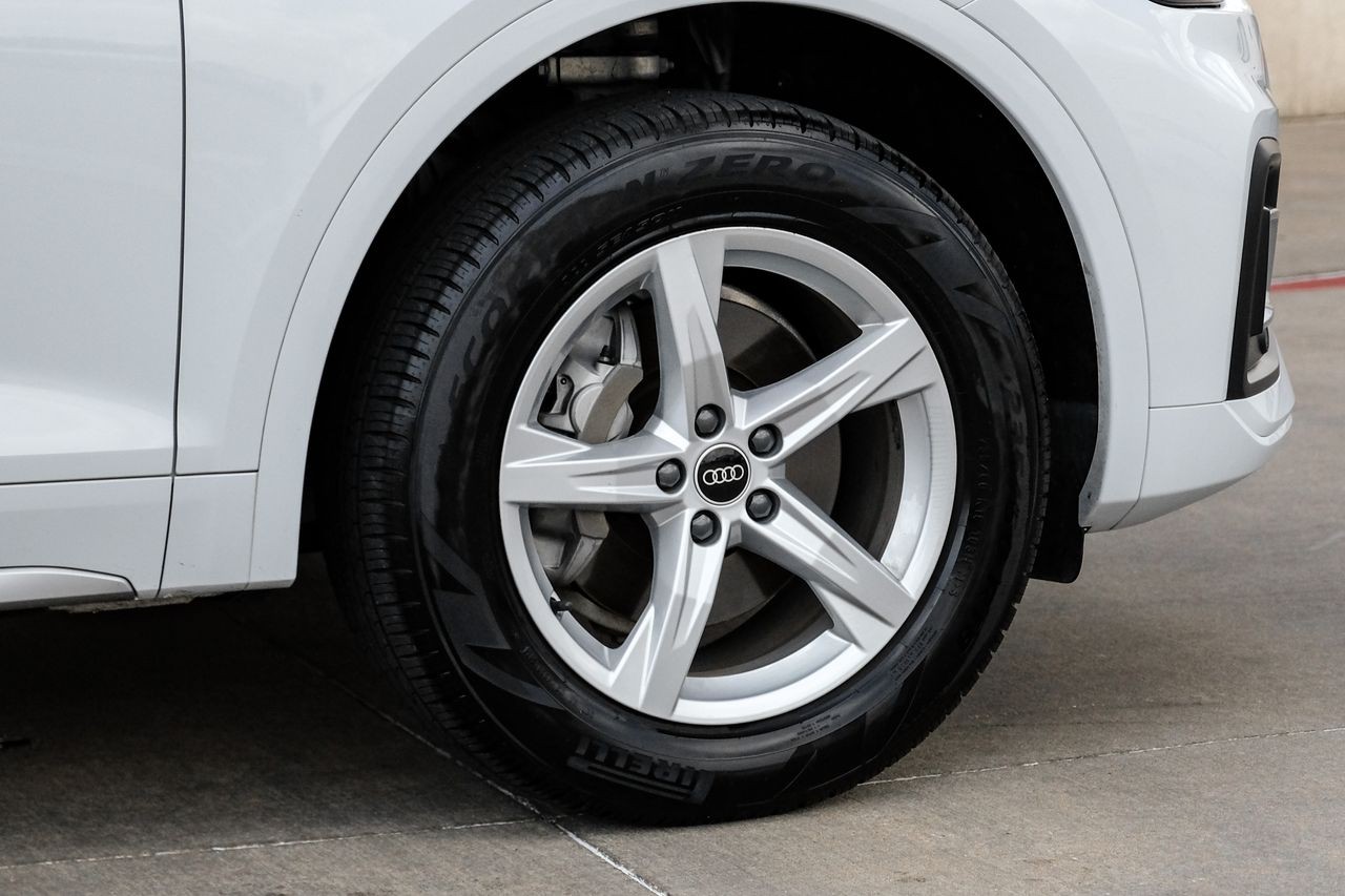 Audi Q5 Vehicle Main Gallery Image 52
