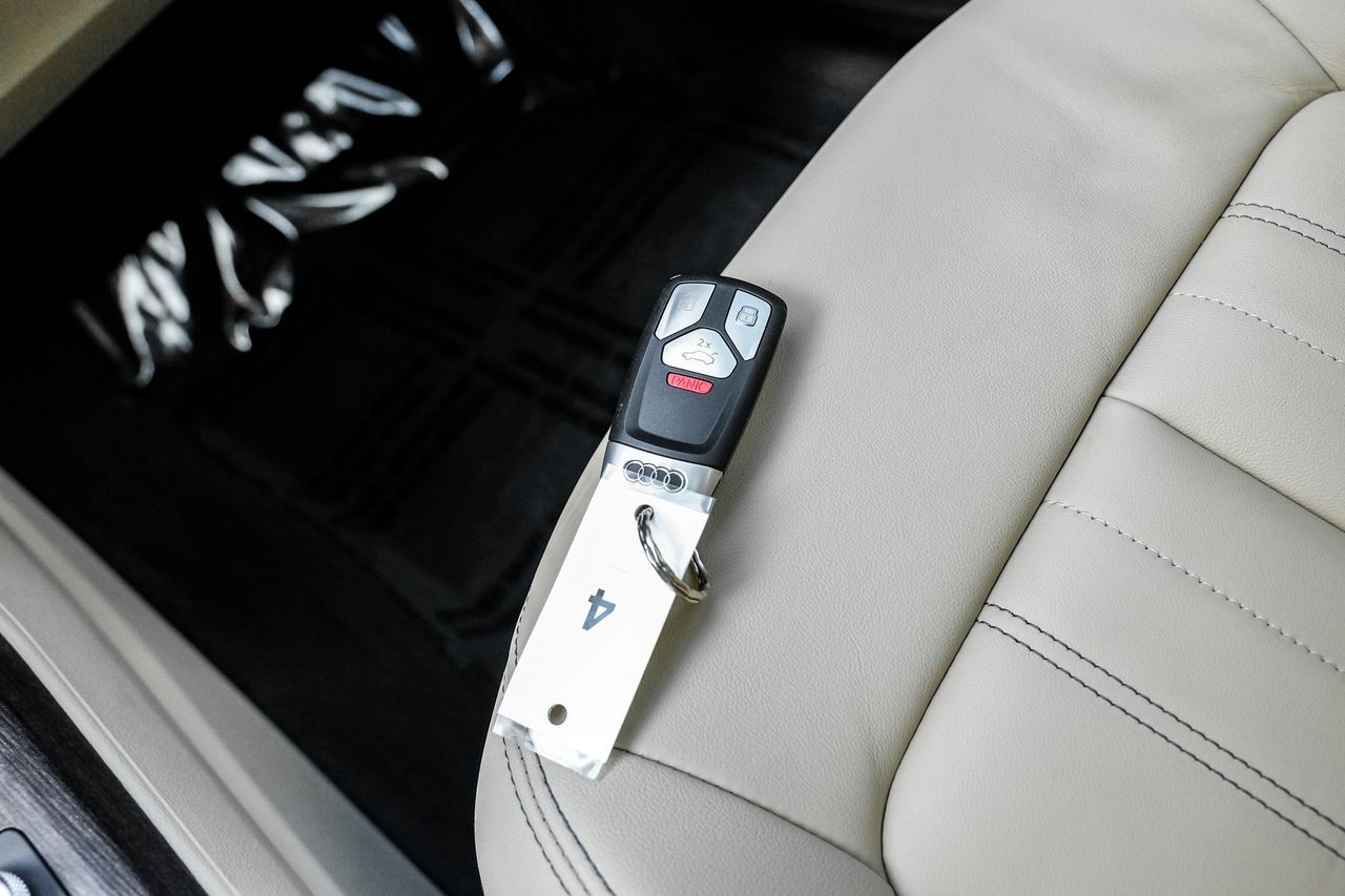 Audi Q5 Vehicle Main Gallery Image 55