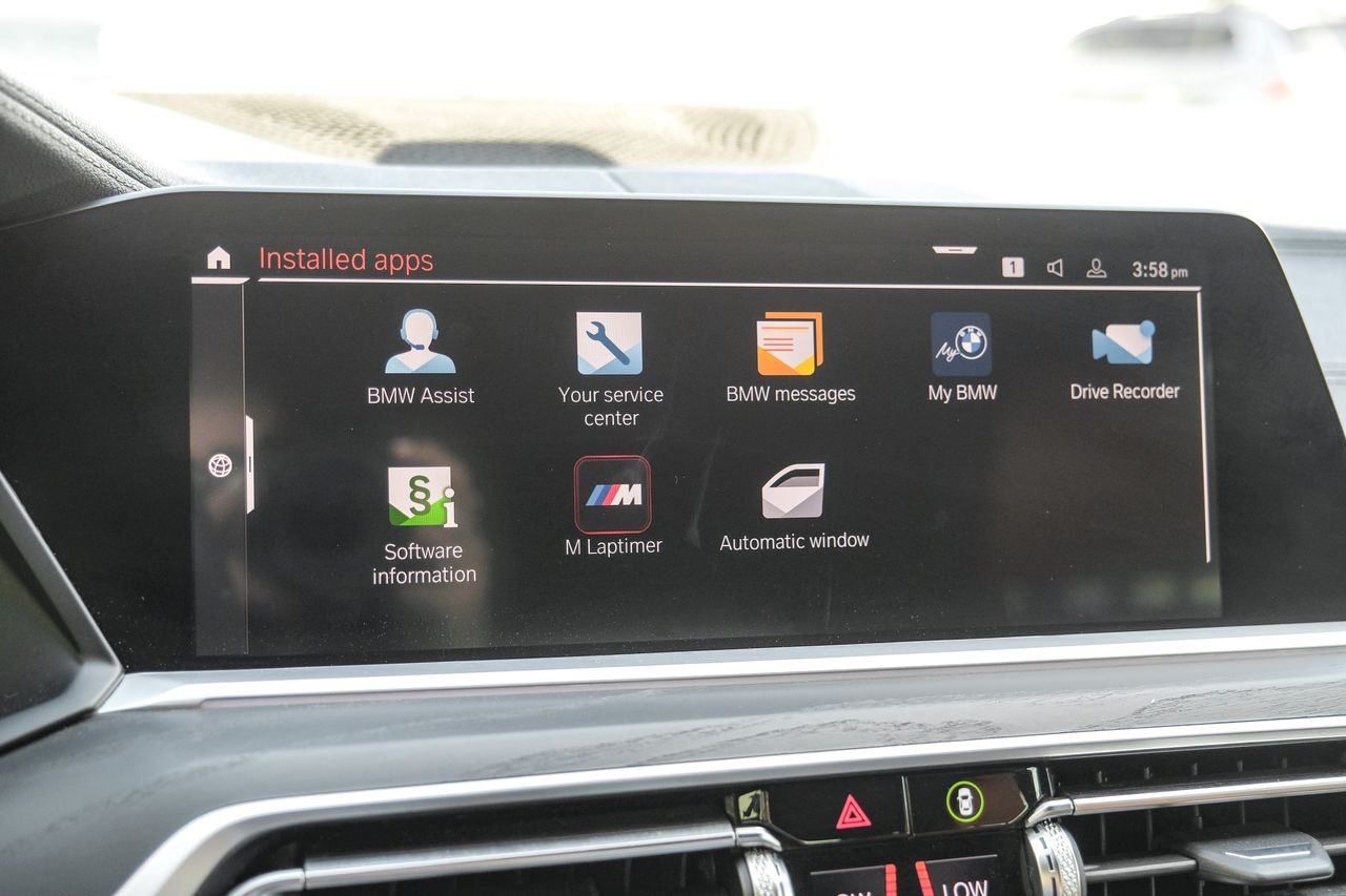 BMW X7 Vehicle Main Gallery Image 33