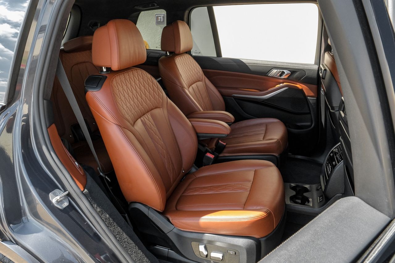 BMW X7 Vehicle Main Gallery Image 39