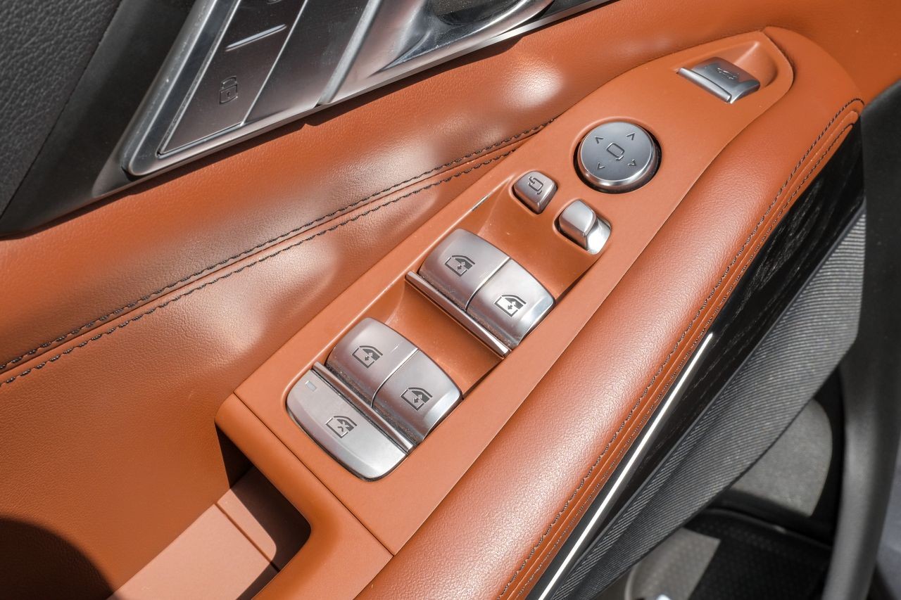 BMW X7 Vehicle Main Gallery Image 49