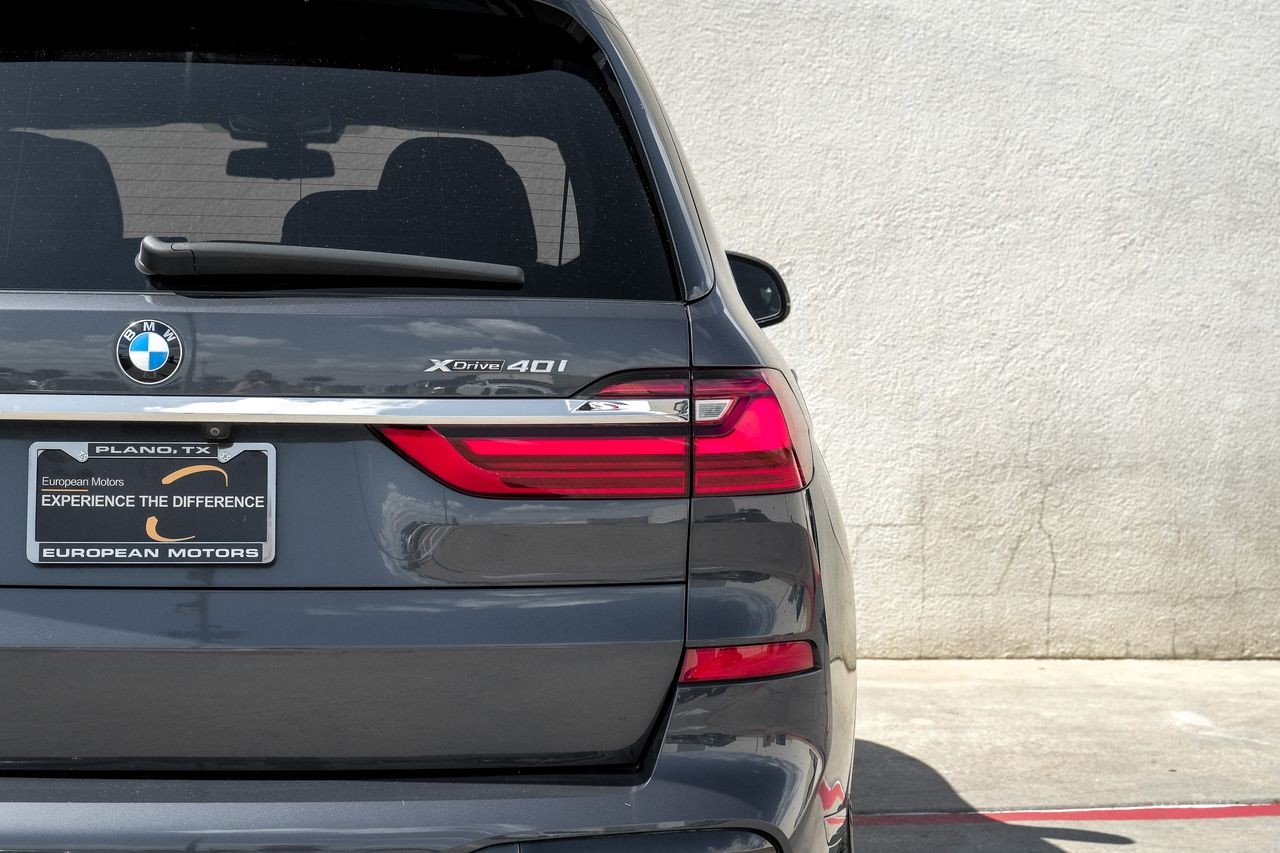BMW X7 Vehicle Main Gallery Image 55
