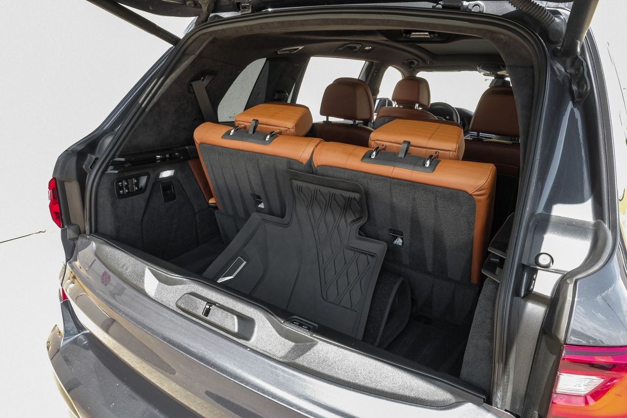 BMW X7 Vehicle Main Gallery Image 57