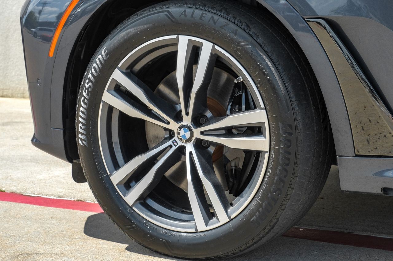 BMW X7 Vehicle Main Gallery Image 62