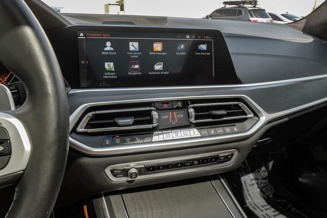 BMW X7 Vehicle Main Gallery Image 26