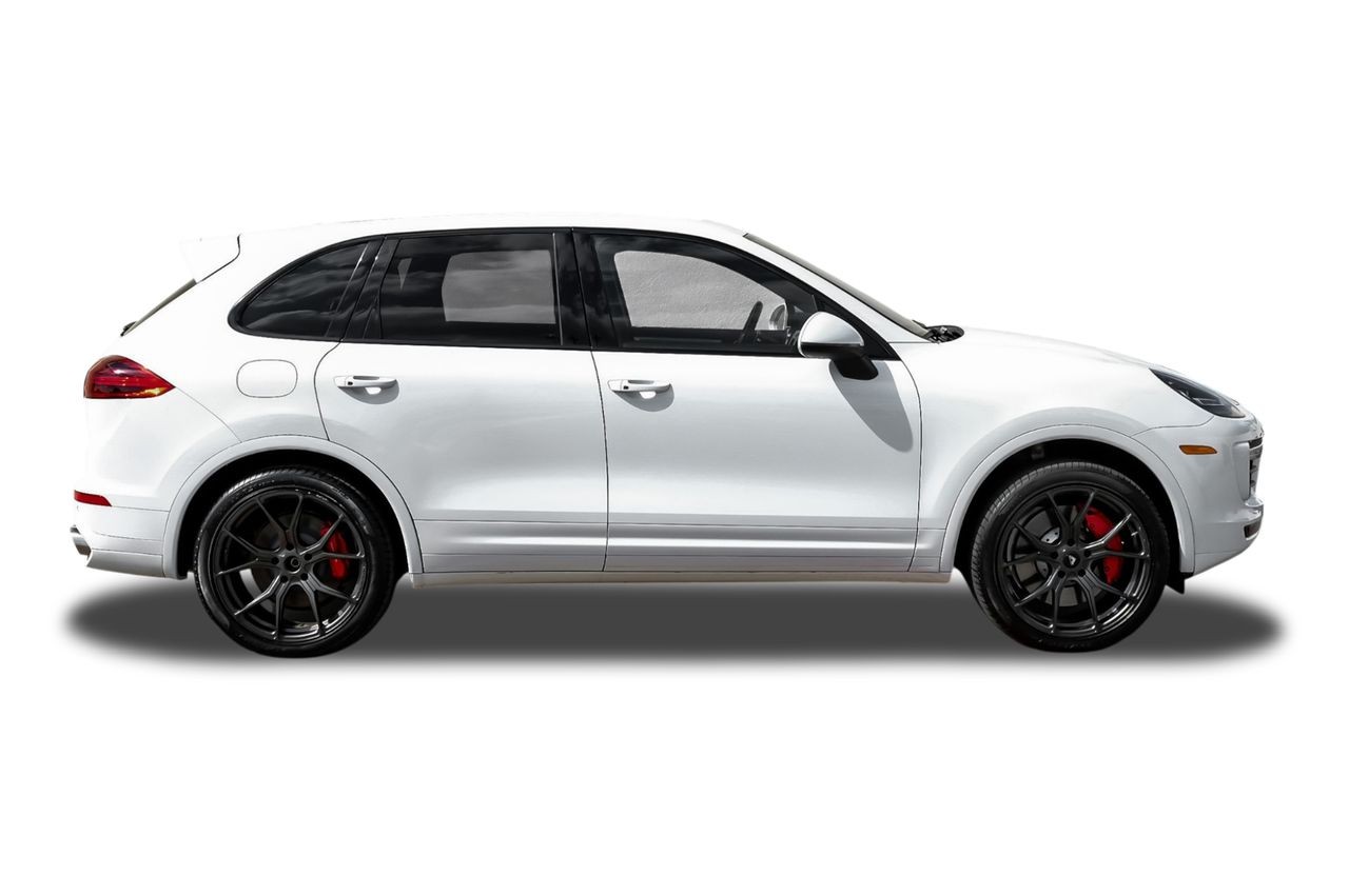 Porsche Cayenne Vehicle Main Gallery Image 07