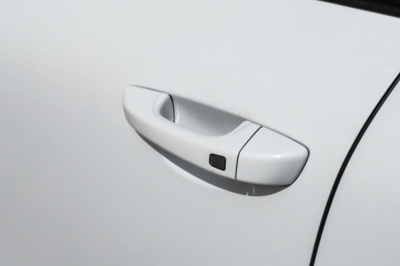 Porsche Cayenne Vehicle Main Gallery Image 39