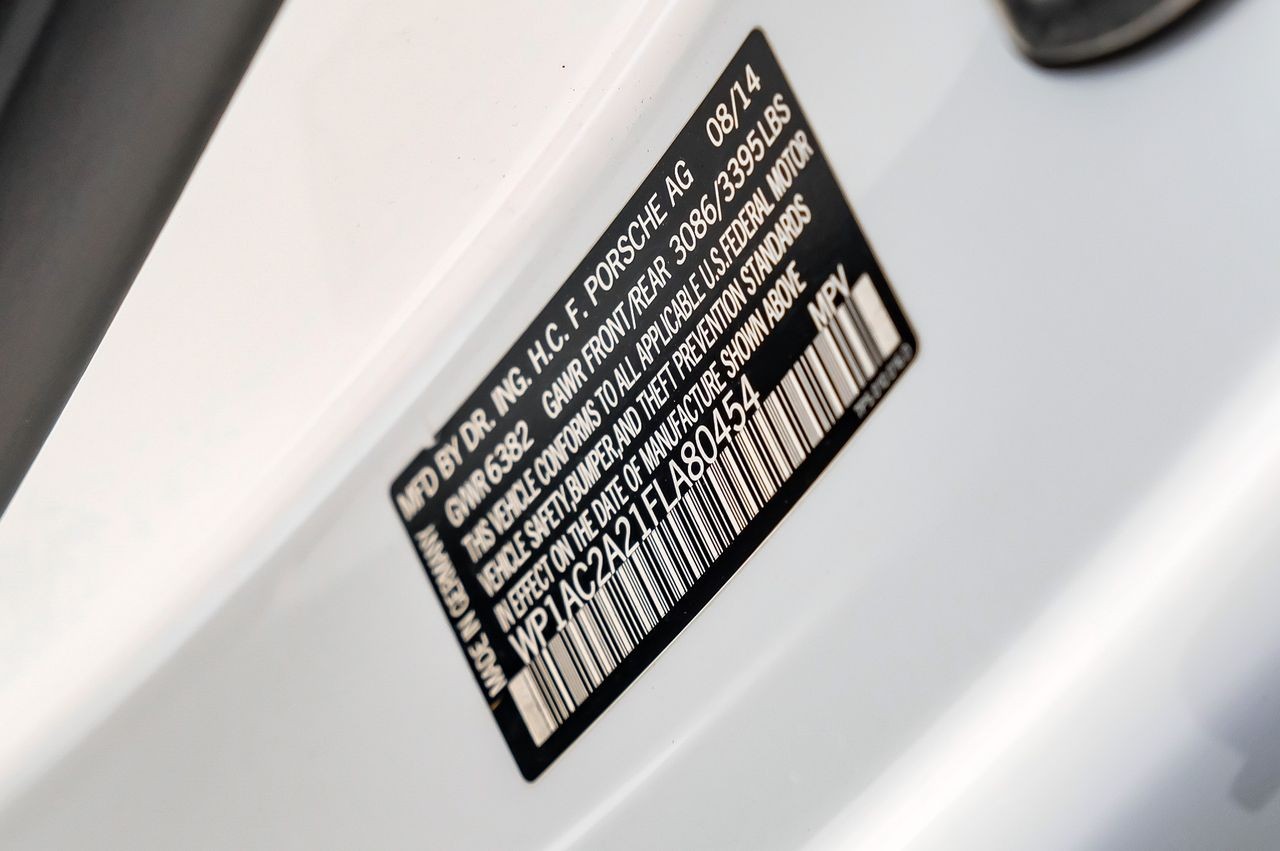 Porsche Cayenne Vehicle Main Gallery Image 54