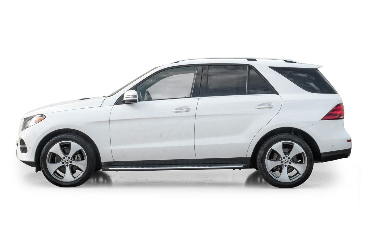 Mercedes-Benz GLE Vehicle Main Gallery Image 12