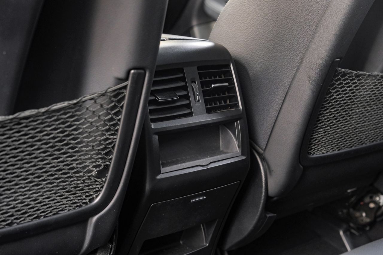 Mercedes-Benz GLE Vehicle Main Gallery Image 41