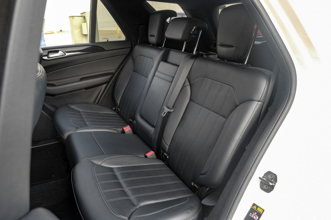 Mercedes-Benz GLE Vehicle Main Gallery Image 43