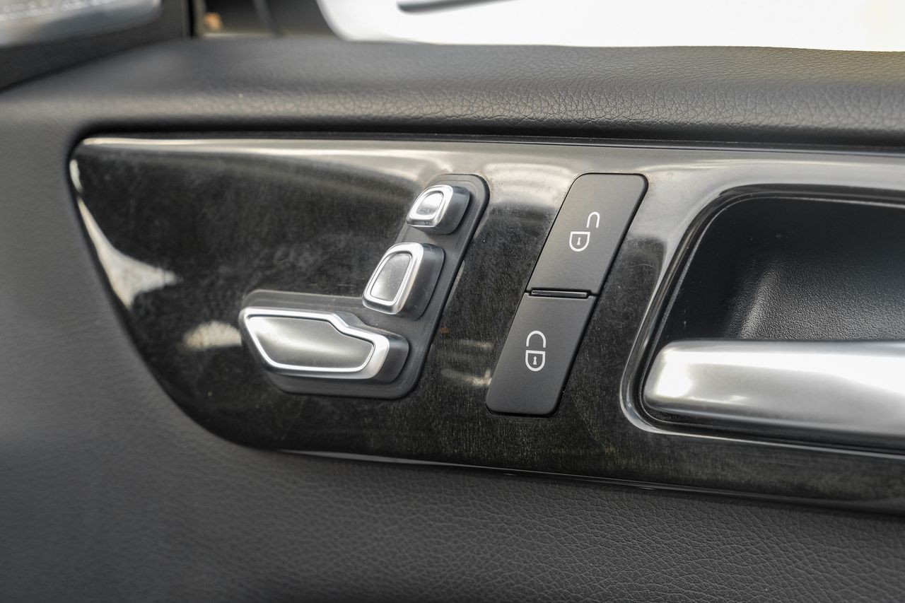 Mercedes-Benz GLE Vehicle Main Gallery Image 49