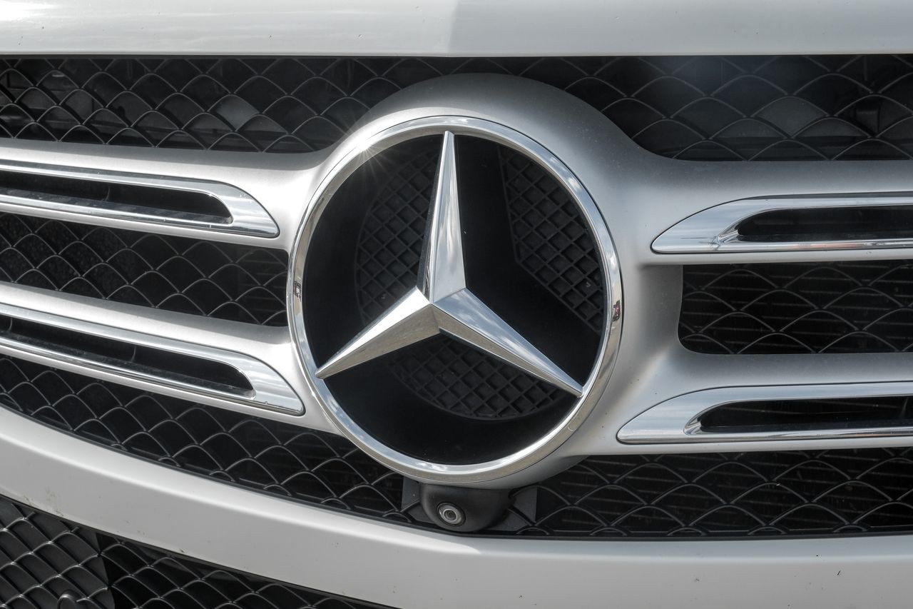 Mercedes-Benz GLE Vehicle Main Gallery Image 55