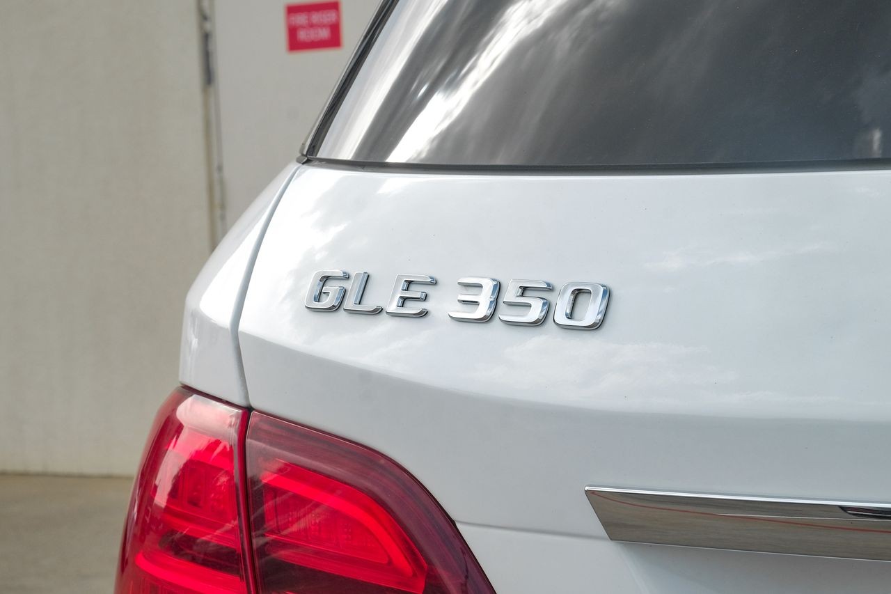 Mercedes-Benz GLE Vehicle Main Gallery Image 57