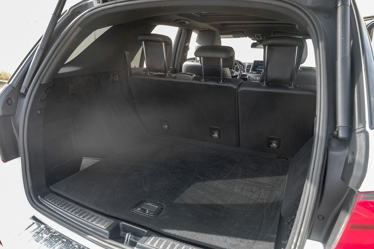 Mercedes-Benz GLE Vehicle Main Gallery Image 59