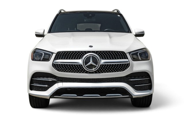 Mercedes-Benz GLE Vehicle Full-screen Gallery Image 05