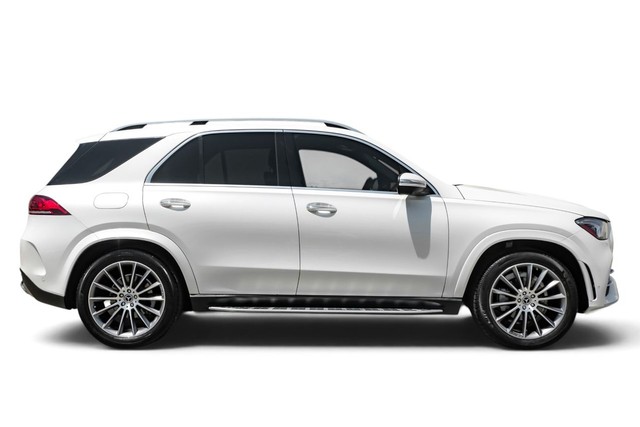 Mercedes-Benz GLE Vehicle Full-screen Gallery Image 07