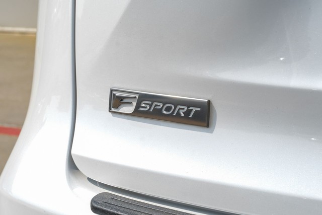 Lexus NX 200t Vehicle Full-screen Gallery Image 56