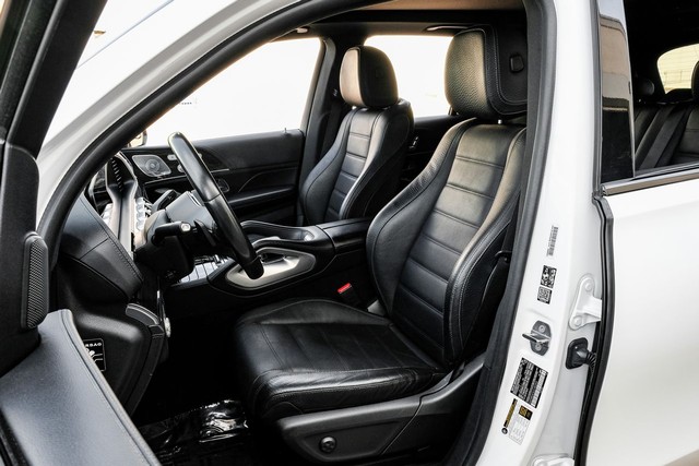 Mercedes-Benz GLE 580 Vehicle Full-screen Gallery Image 36
