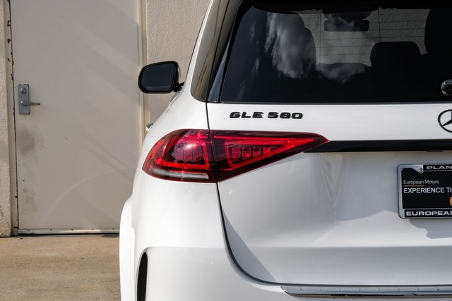Mercedes-Benz GLE 580 Vehicle Full-screen Gallery Image 63