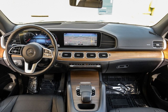 Mercedes-Benz GLE 350 Vehicle Full-screen Gallery Image 14