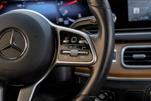 Mercedes-Benz GLE 350 Vehicle Full-screen Gallery Image 18