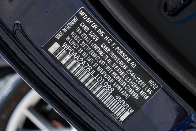 Porsche Panamera Vehicle Full-screen Gallery Image 53