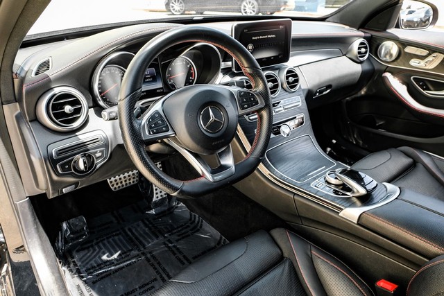 Mercedes-Benz C 43 AMG Vehicle Full-screen Gallery Image 02