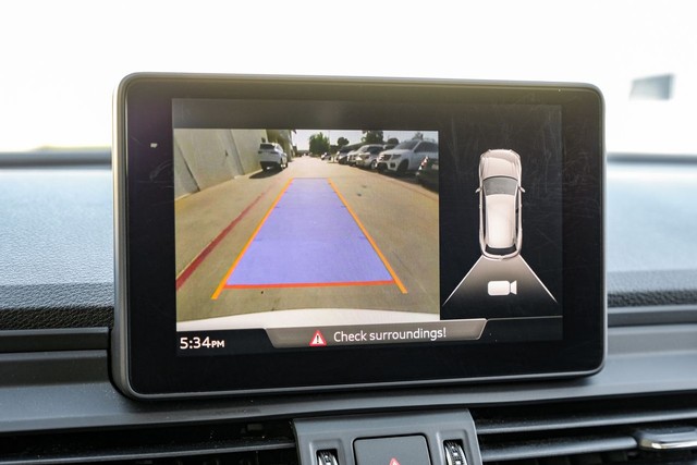 Audi Q5 Vehicle Full-screen Gallery Image 20