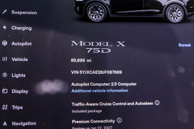 Tesla Model X Vehicle Full-screen Gallery Image 20