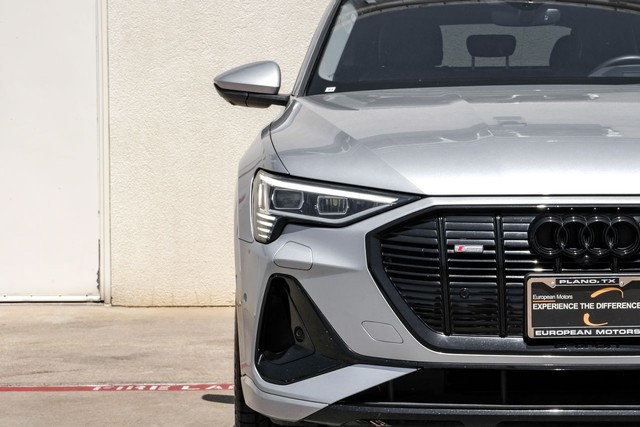 Audi e-tron Sportback Vehicle Full-screen Gallery Image 44