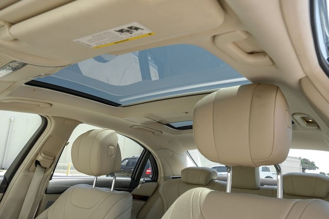 Mercedes-Benz S-Class Vehicle Full-screen Gallery Image 04