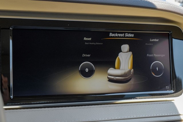 Mercedes-Benz S-Class Vehicle Full-screen Gallery Image 35